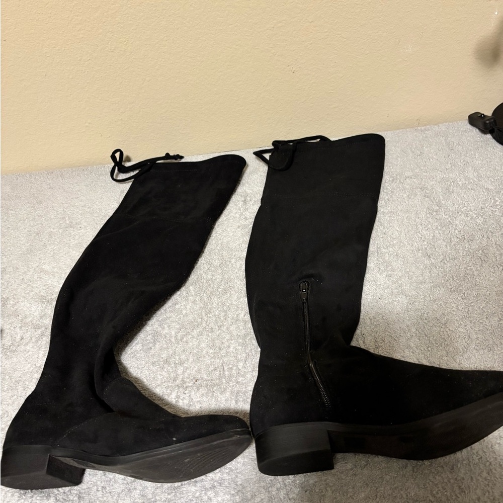 Time and Tru Elegant Black Knee-High Boots